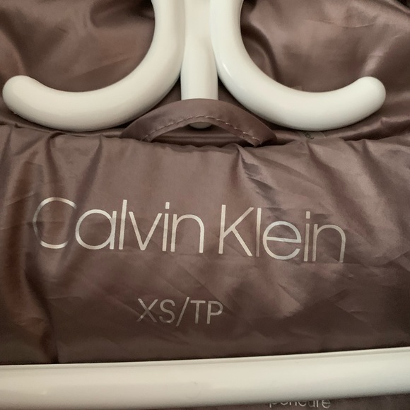 Calvin Klein puffer jacket - Picture 4 of 7